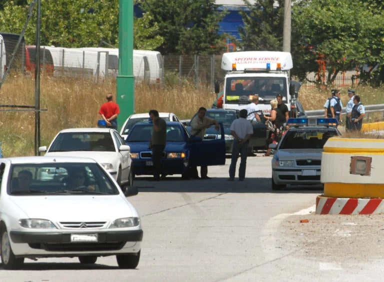 “Χειροπέδες” σε εγκέφαλο μεγάλου κυκλώματος διακίνησης μεταναστών – Μέλος διεθνούς εγκληματικής οργάνωσης